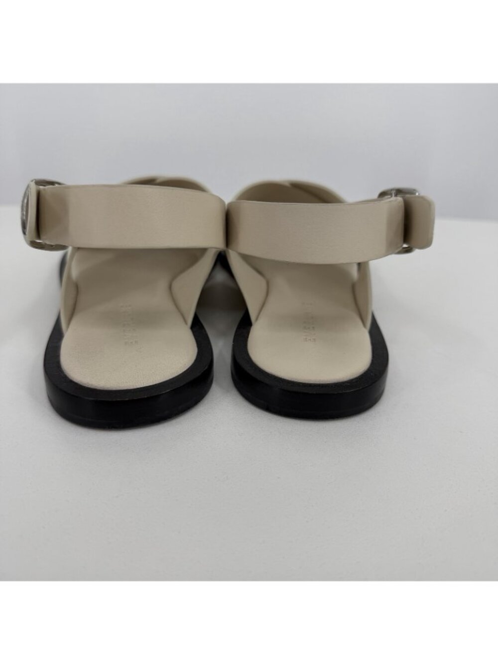 Everlane The City Crossover Sandals size 8.5 in Cream Leather Ankle Strap Buckle - Picture 5 of 9